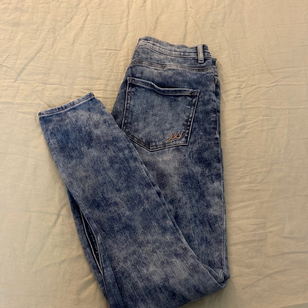 Acid wash jeans